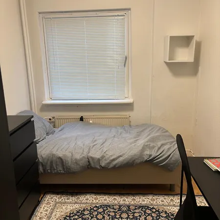 דירה Cozy 3-room With 2 Bedrooms