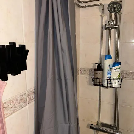 Apartment Cozy 3-room With 2 Bedrooms *