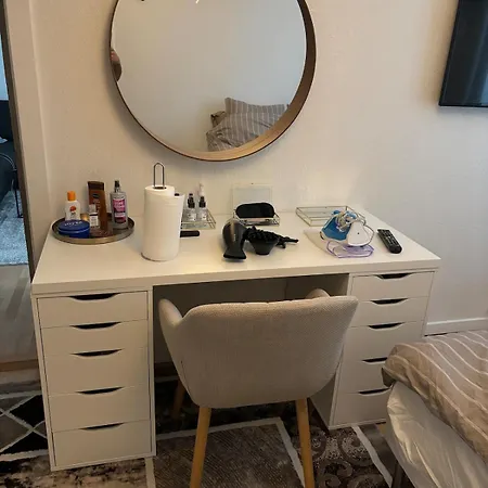 Apartment Cozy 3-room With 2 Bedrooms