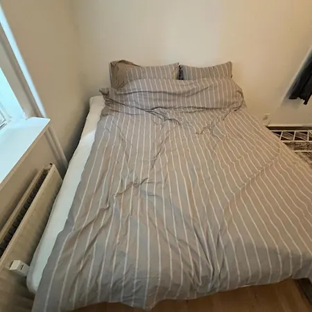 Cozy 3-room With 2 Bedrooms *